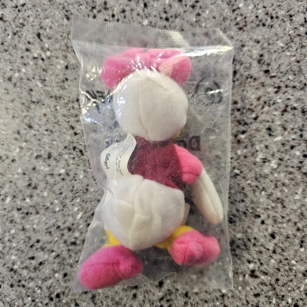 Walt Disney World Daisy Duck Mini Bean Kellogs 2001 - Picture 2 of 2